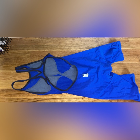 Arena Blue Knee skin